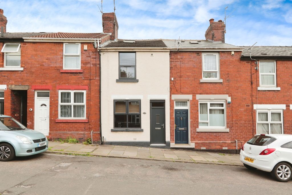 Property photo 1 of 12