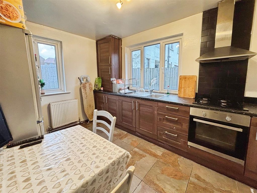 Property photo 2 of 18 Kitchen/Diner