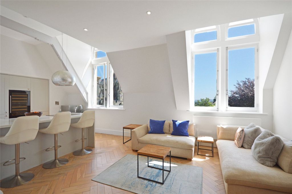 Property photo 2 of 10 Open Plan Living