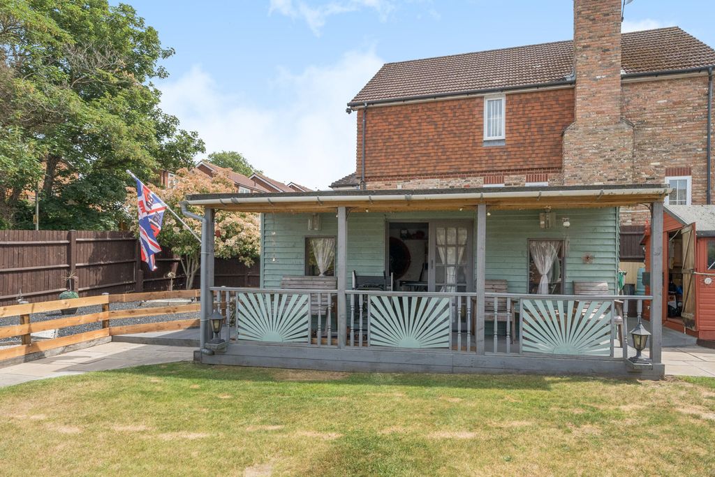 Property photo 3 of 19 Garden