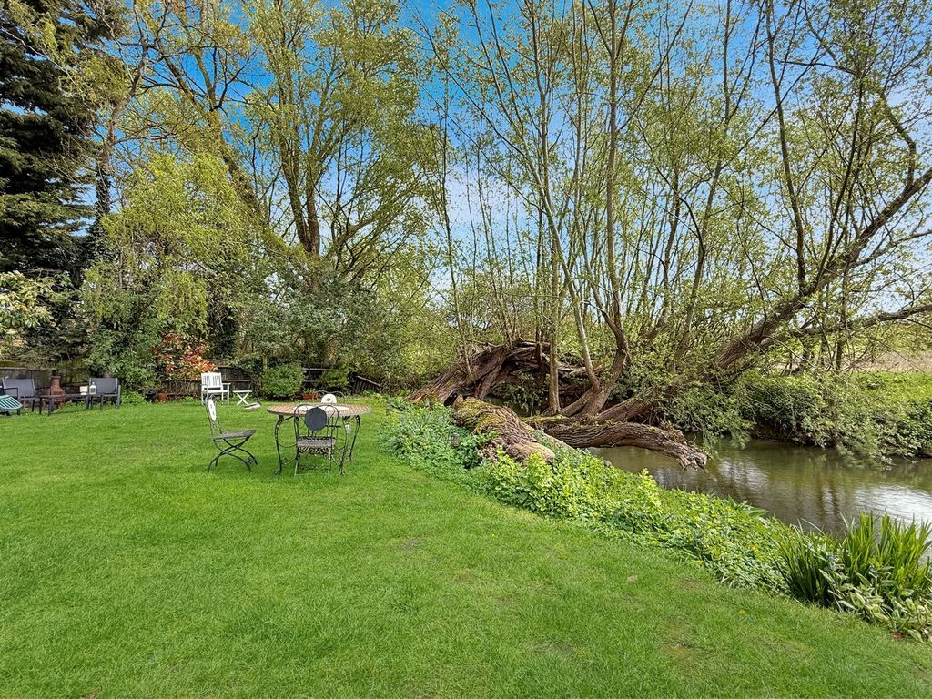 Property photo 3 of 19