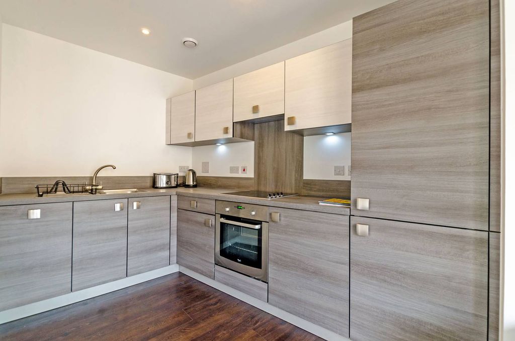 Property photo 3 of 8