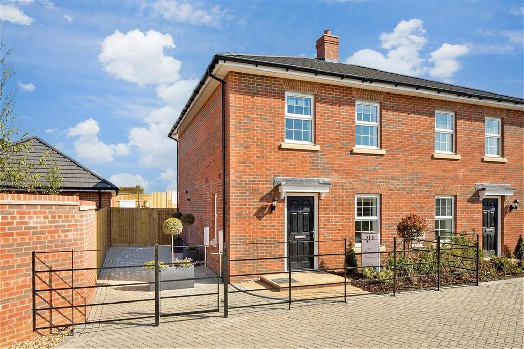 Property photo 2 of 11 External Showhome Deene House Type