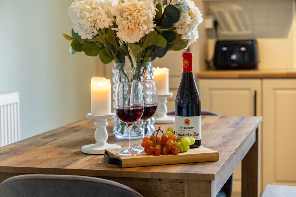 Property photo 3 of 25