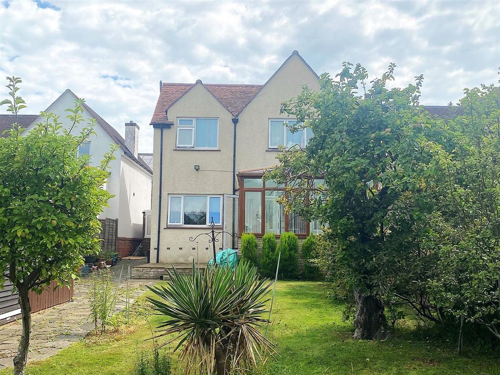 Property photo 1 of 14 12 Little Common Rd - Rear.Jpg