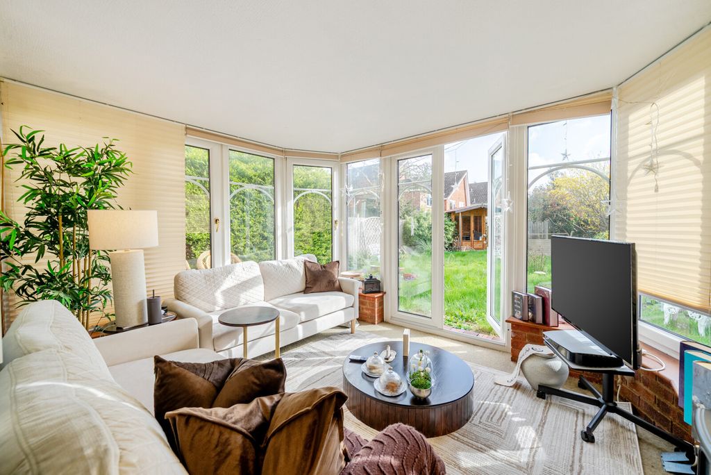 Property photo 3 of 14 1423560-7-69B1405...