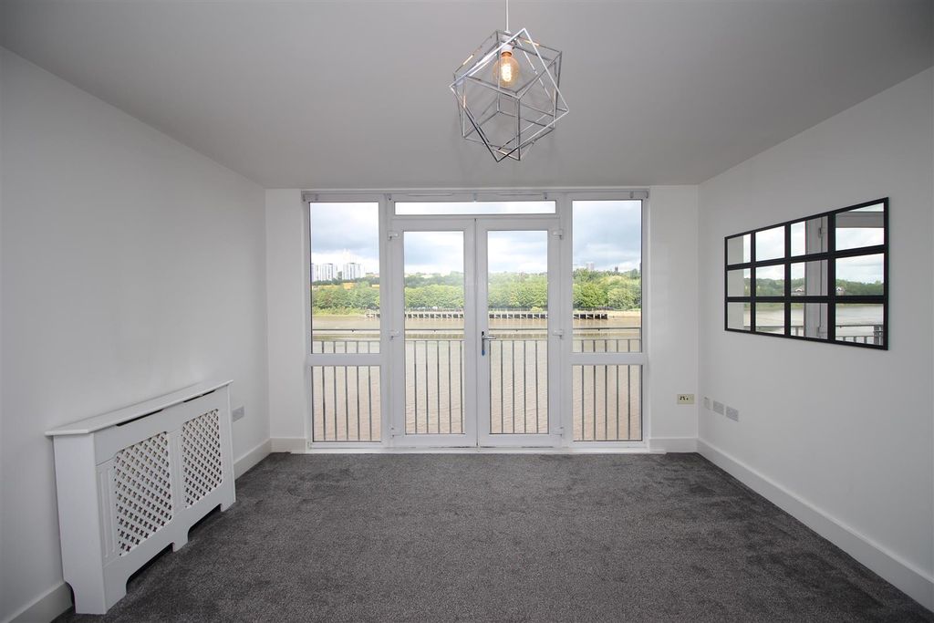 Property photo 2 of 18 Img_6013.Jpg