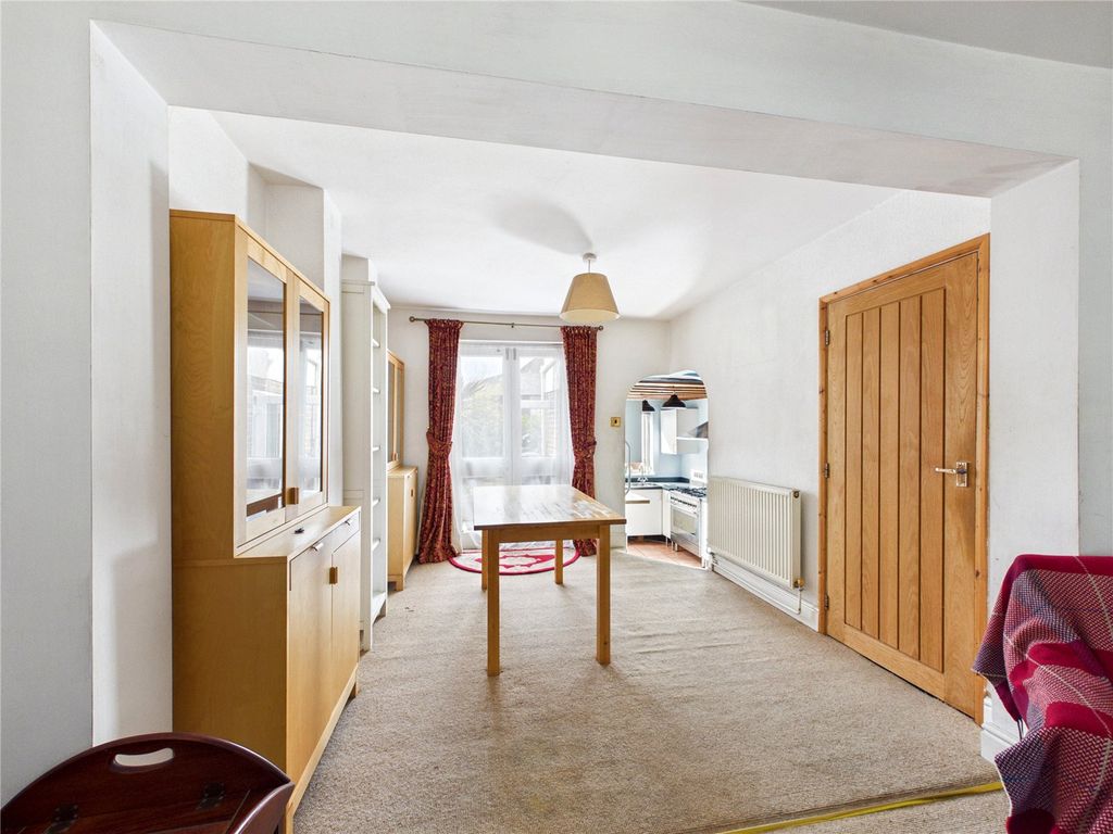 Property photo 3 of 10 Picture No. 02