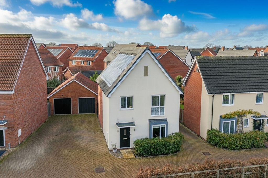 Property photo 2 of 25