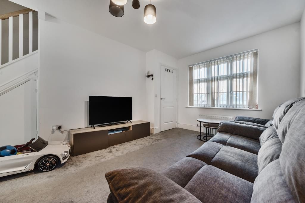 Property photo 2 of 18 Living Area