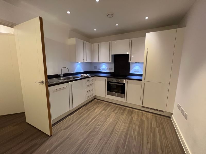 Property photo 2 of 14 Photo 12