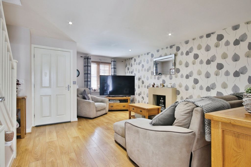 Property photo 3 of 13 4290197