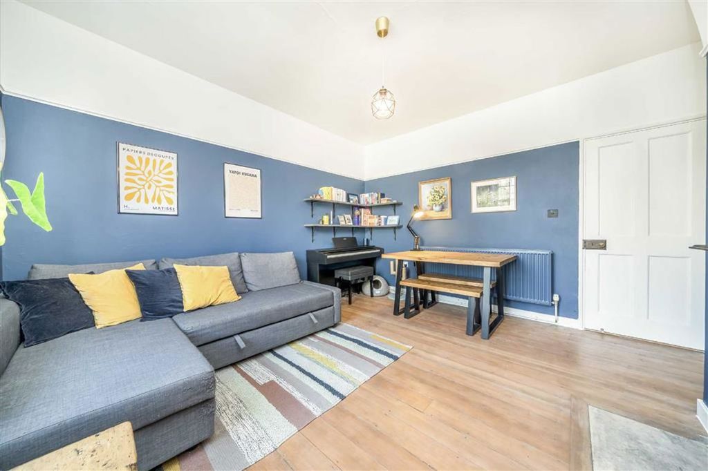 Property photo 1 of 7