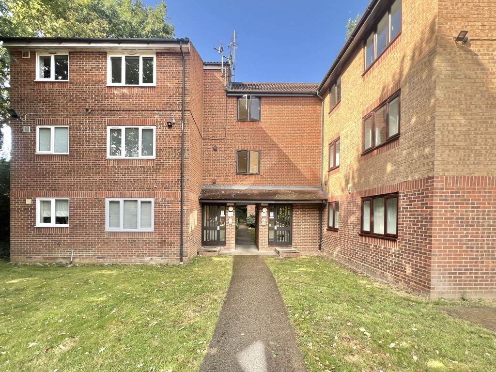Property photo 1 of 8