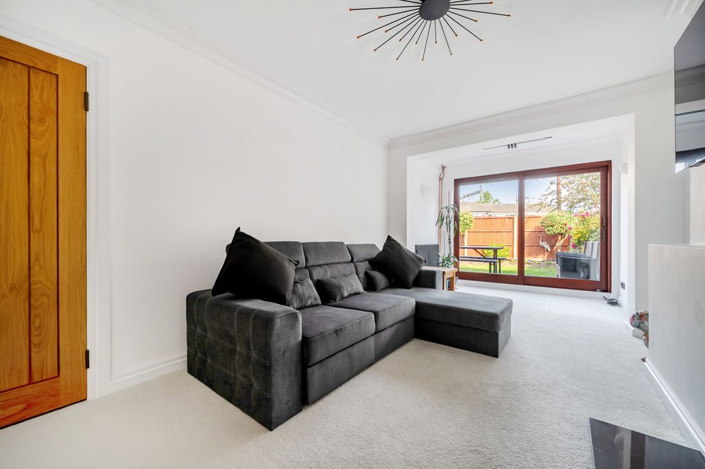 Property photo 3 of 14