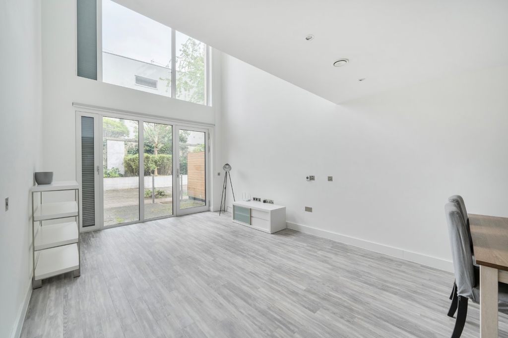 Property photo 1 of 15 Picture No. 04