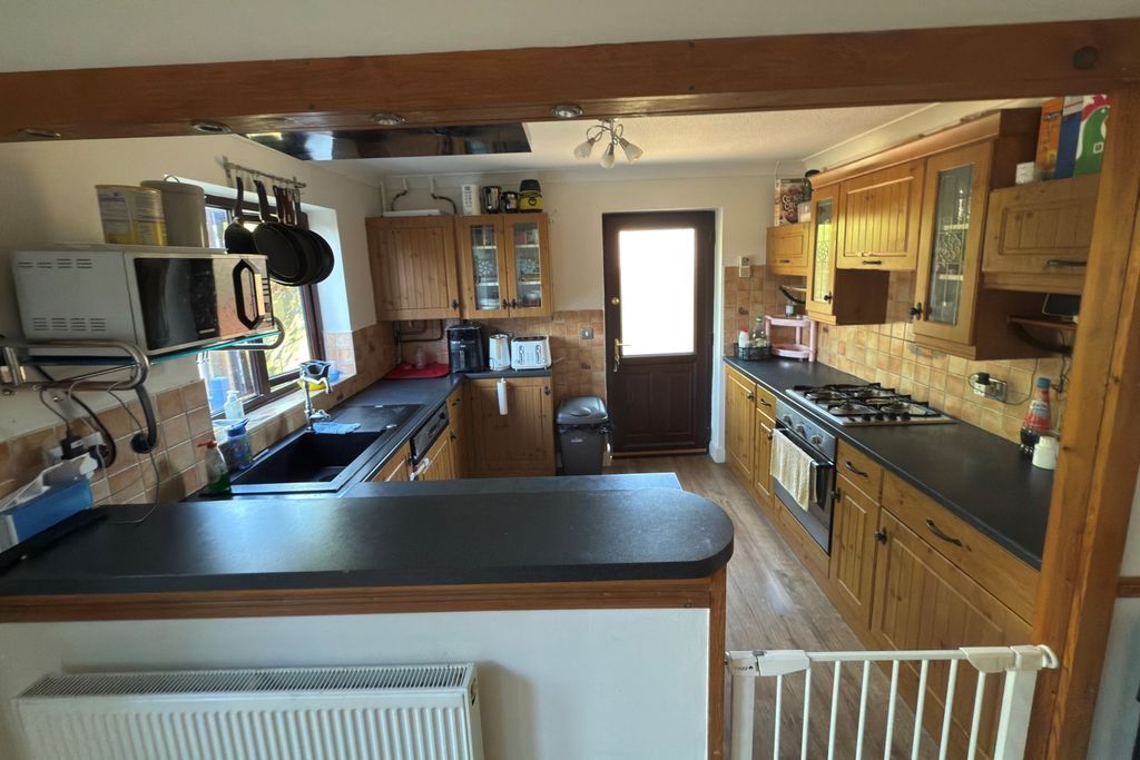 Property photo 3 of 18 Wedgewood 2