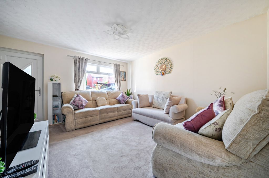 Property photo 2 of 11 1500656-8-6A70B22...