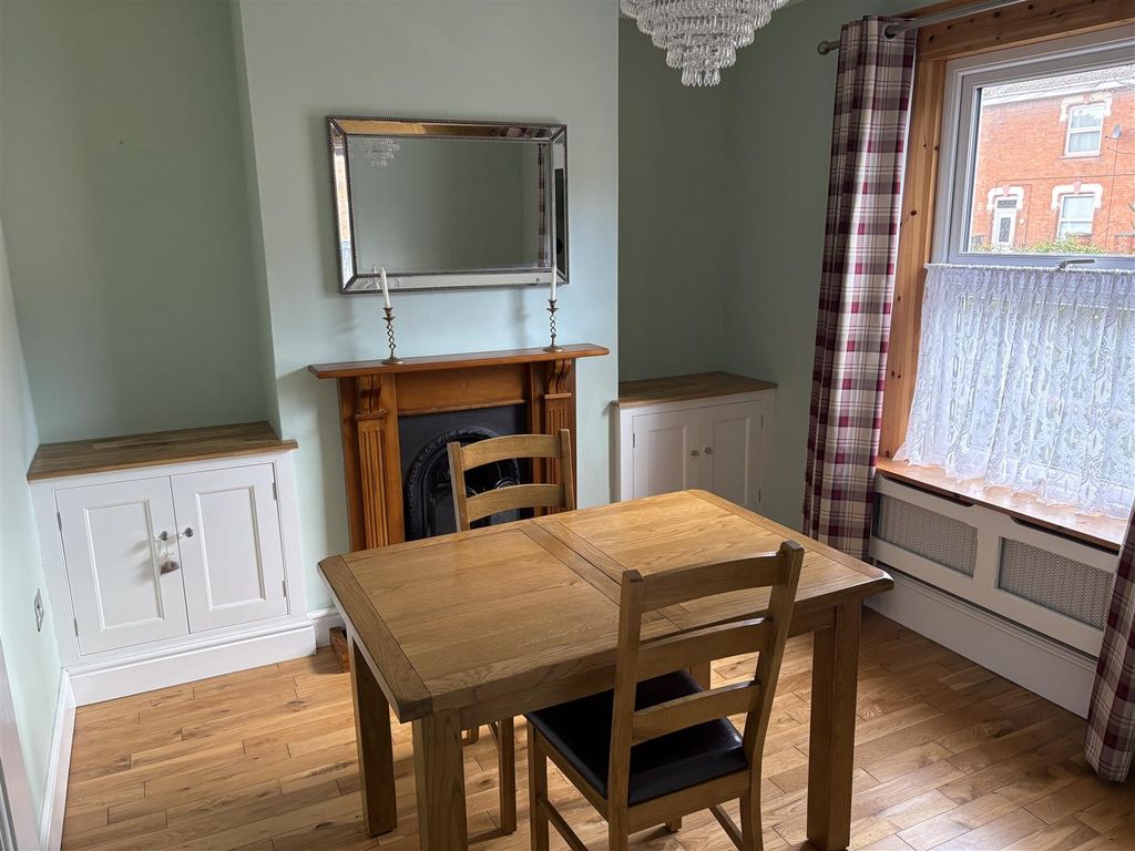 Property photo 3 of 19 Dining Room.Jpg