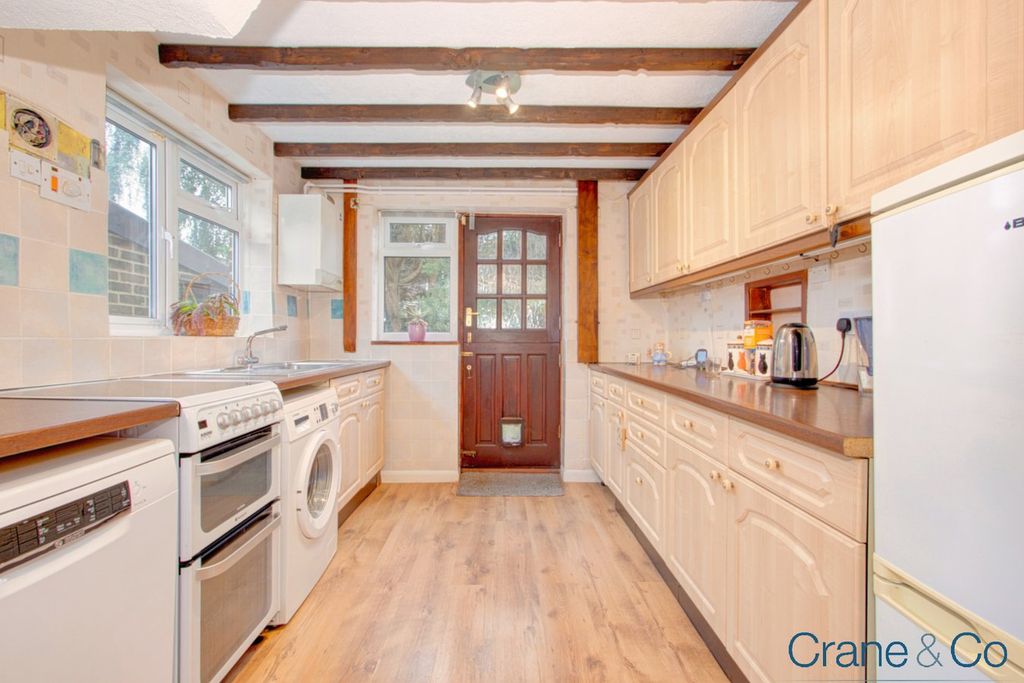 Property photo 2 of 21