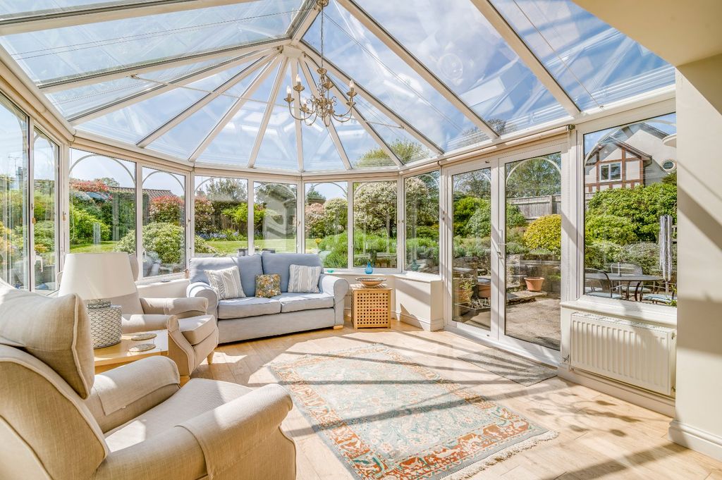 Property photo 3 of 16 Conservatory