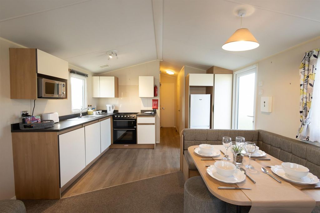 Property photo 1 of 9 F17 2018 Willerby Mistral 35x12 2B Small-5.Jpg