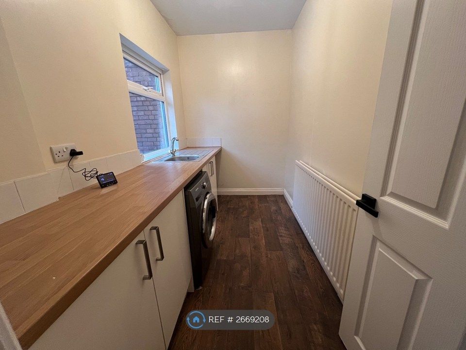 Property photo 3 of 11 Utility