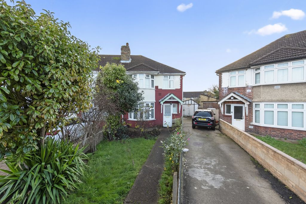 Property photo 2 of 20