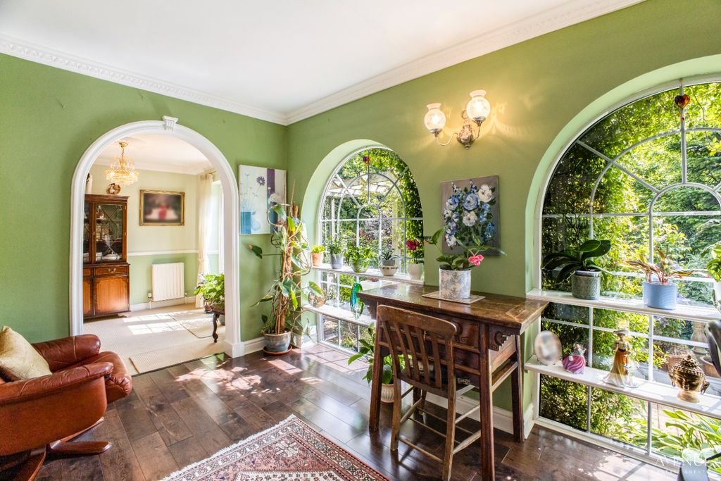 Property photo 2 of 38 4261085