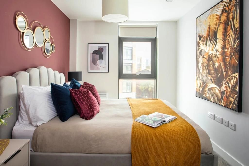 Property photo 1 of 9 Salford Quays - 5.Jpg