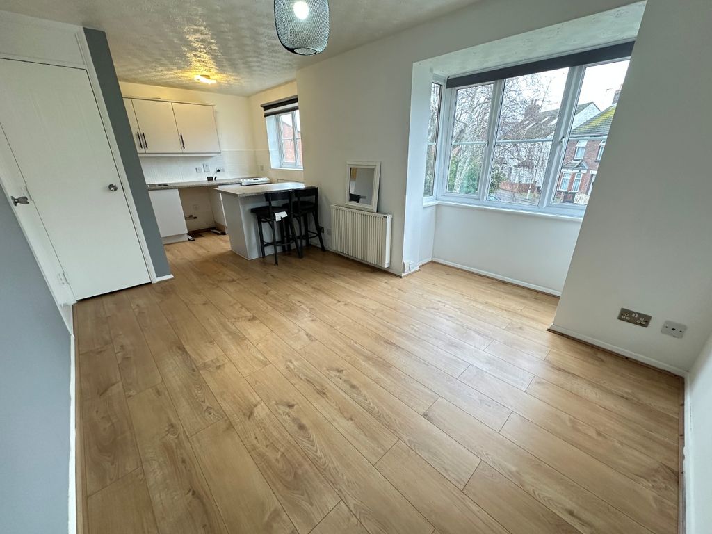 Property photo 2 of 8 4567721