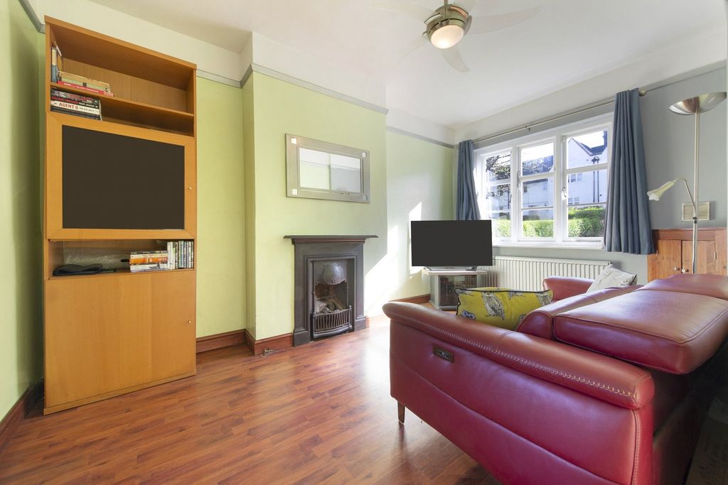 Property photo 2 of 10 Picture No. 03
