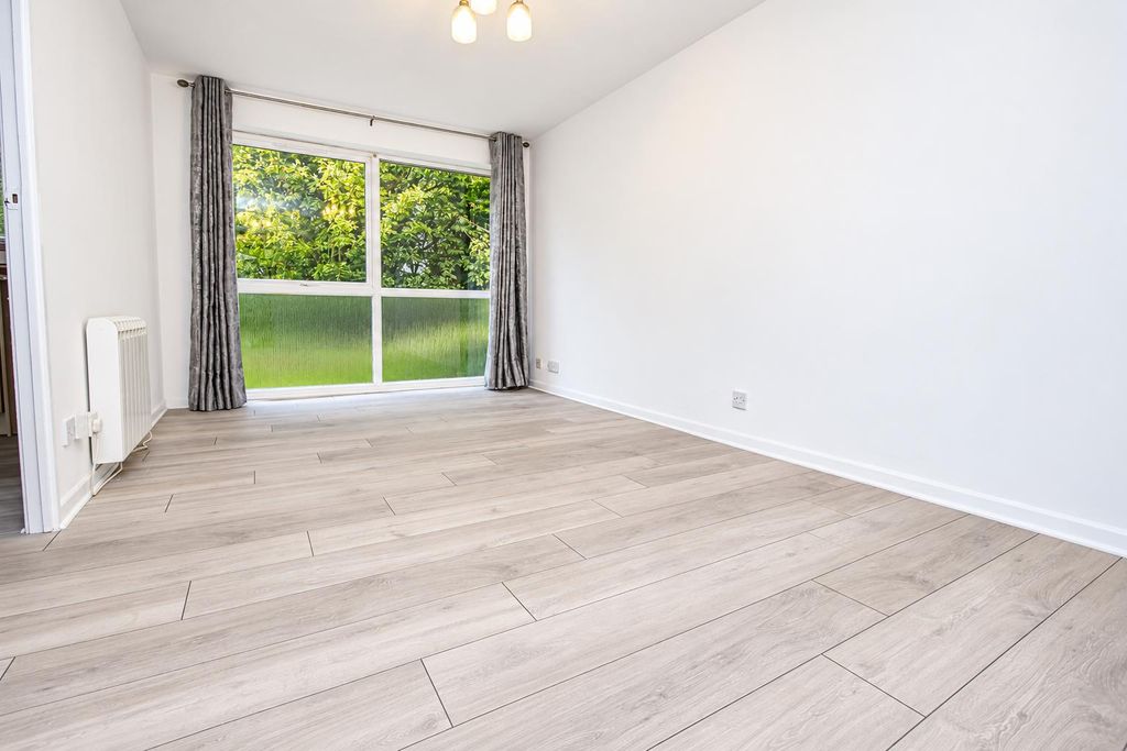 Property photo 3 of 8 Ae4Af4d7-39F0-4264-A66A-1273B4c6535c.Png