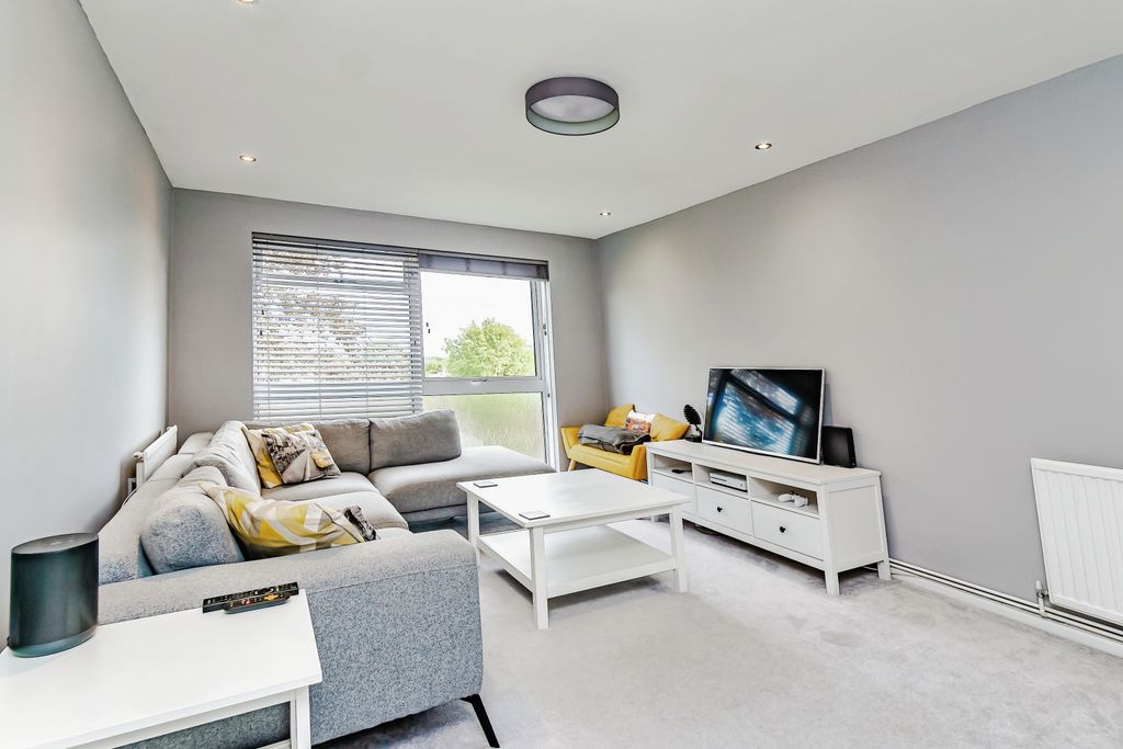 Property photo 3 of 16 Reception Room