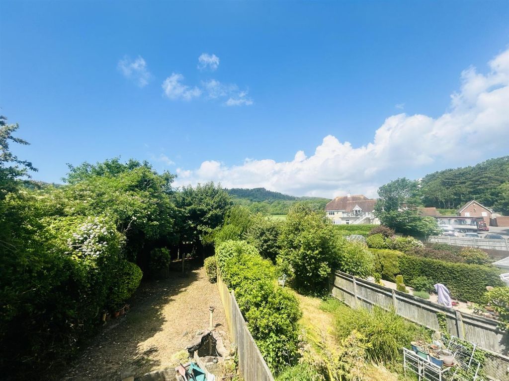 Property photo 3 of 20 01323 438506