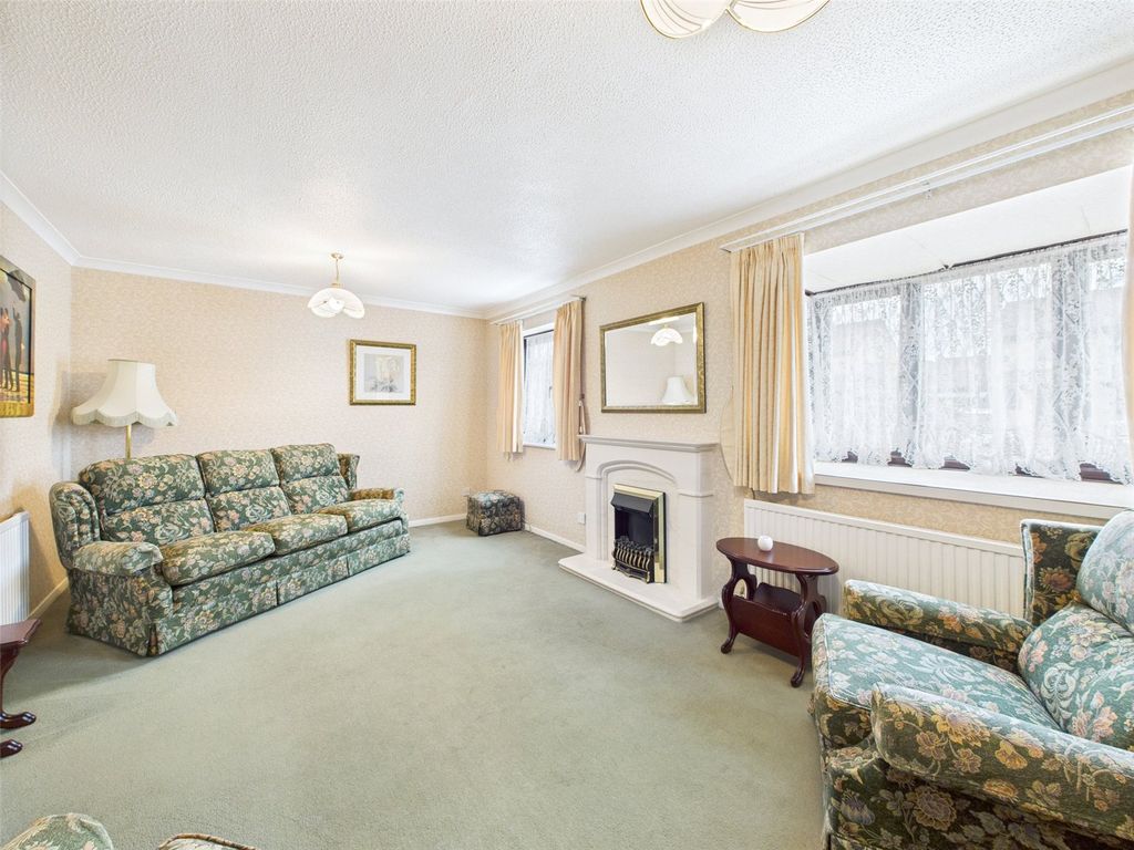 Property photo 3 of 17 Picture No. 02