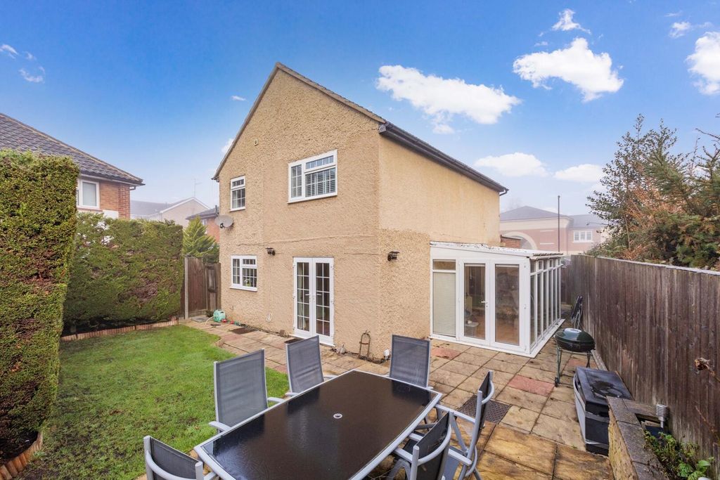 Property photo 1 of 21 Rear Garden