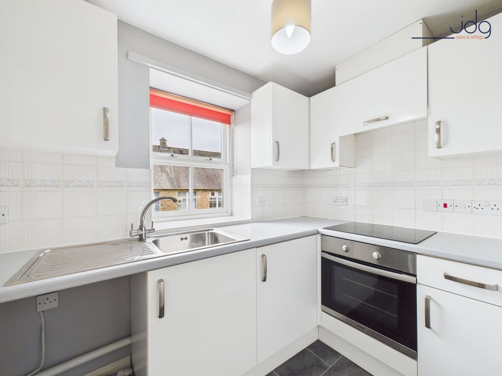 Property photo 3 of 5 Kitchen