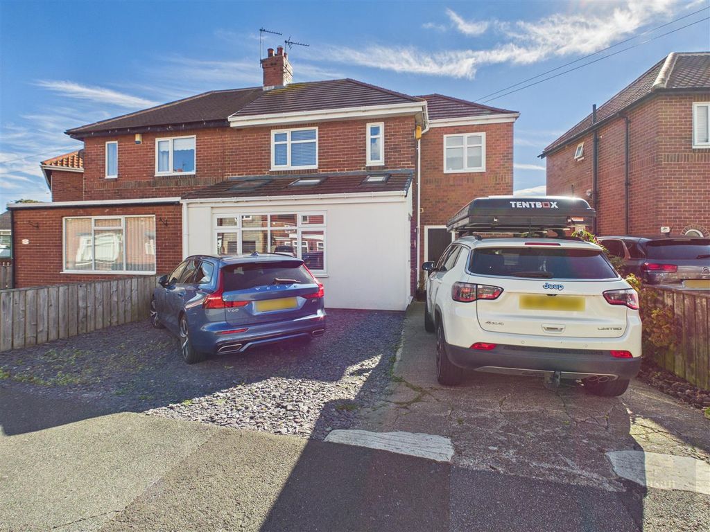 Property photo 1 of 23 Cam01858G0-Pr0334-Still035.Jpg