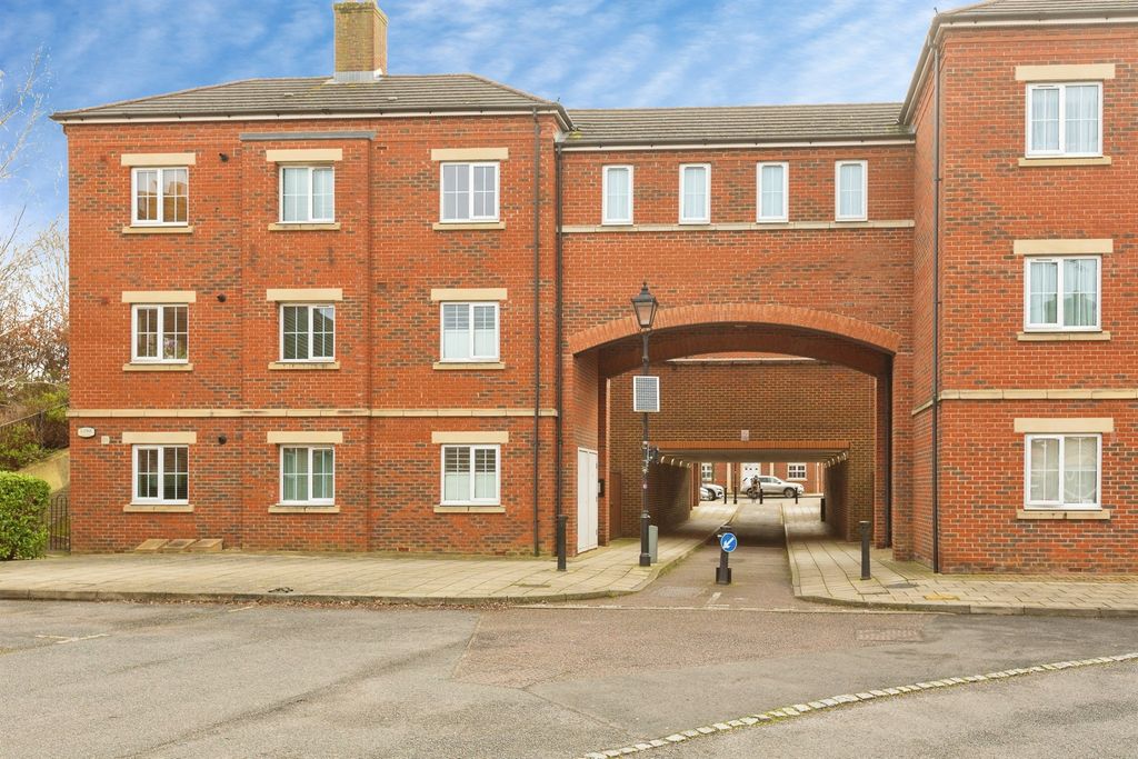 Property photo 1 of 10