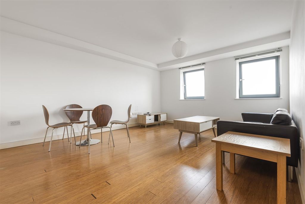 Property photo 3 of 9 655355 (3).Jpg