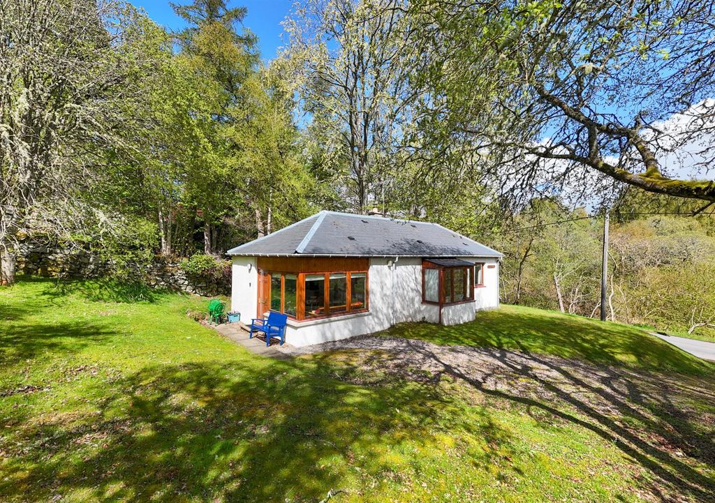 Property photo 1 of 21 Outside