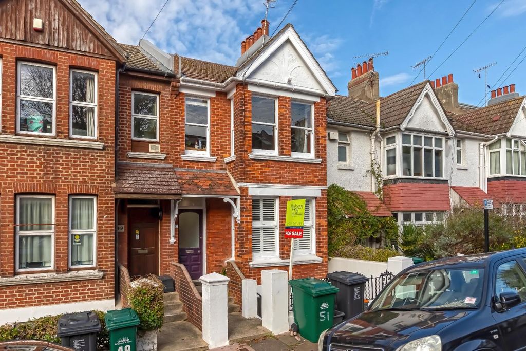 Property photo 1 of 9 Osborne Rd_4.Jpg