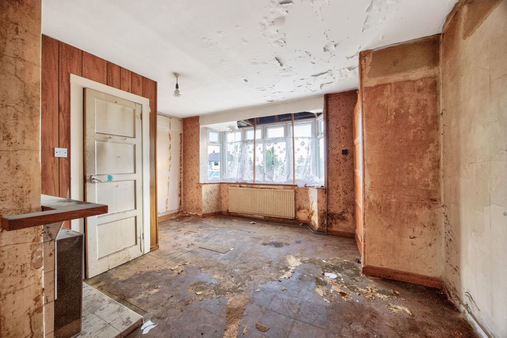 Property photo 2 of 18