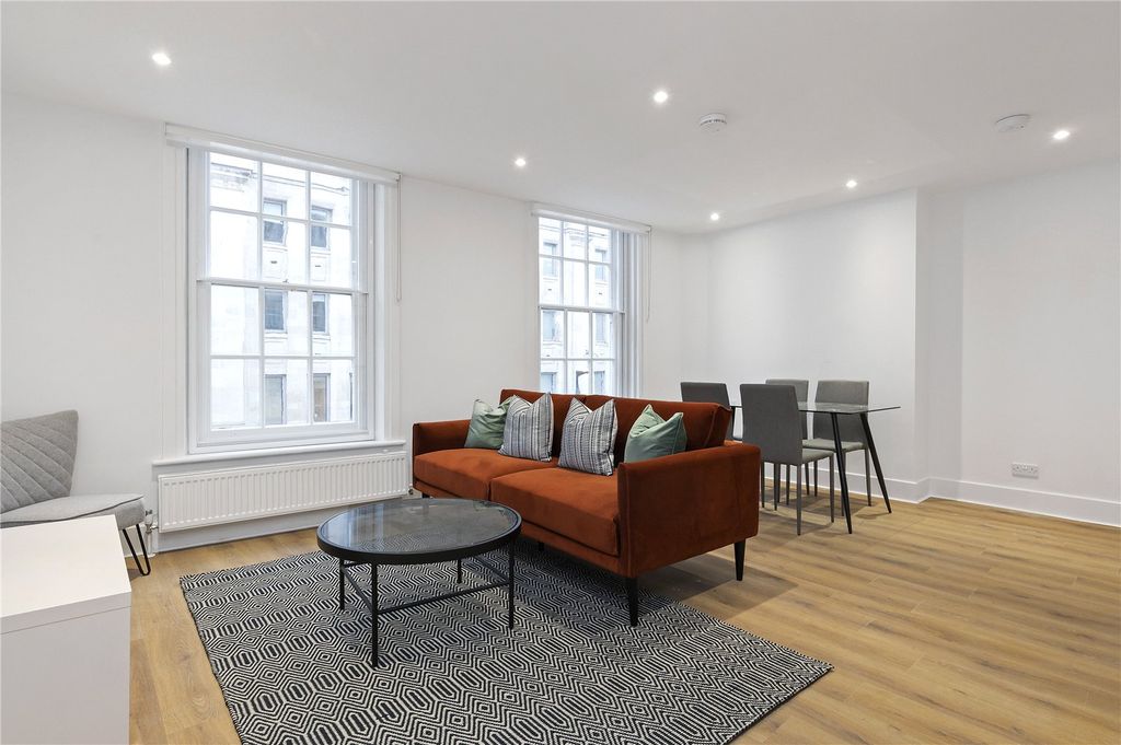 Property photo 3 of 9 Reception