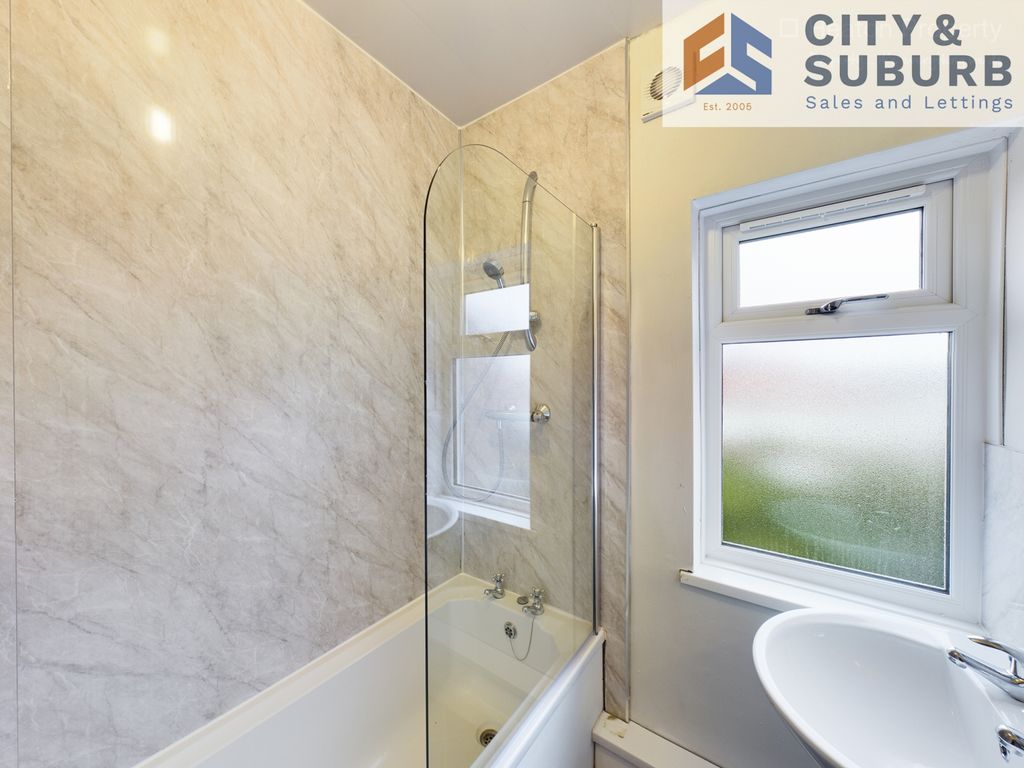 Property photo 3 of 18 Wft139 Bathroom