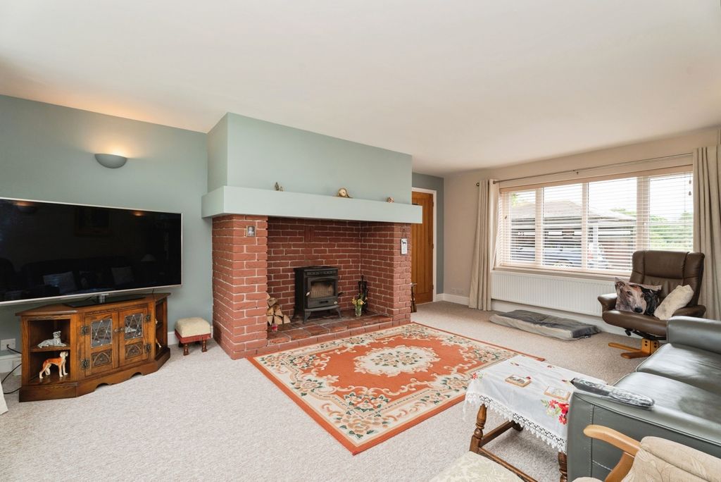 Property photo 2 of 30 Pbox-Img.Jpg