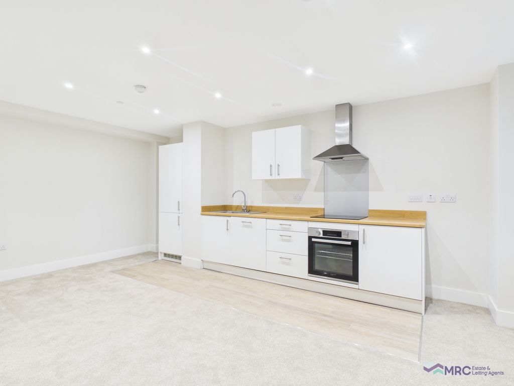 Property photo 1 of 8 Luxury New-Build One Bedroom Apartment In Hull City Centre