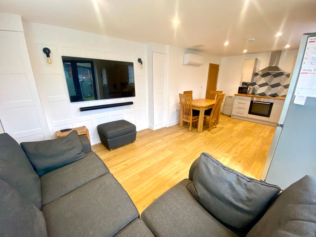 Property photo 3 of 10 Living Room And Kitchen