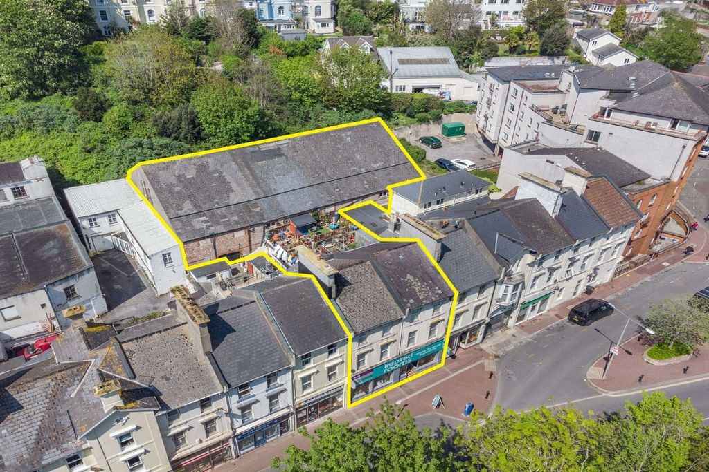 Property photo 3 of 3